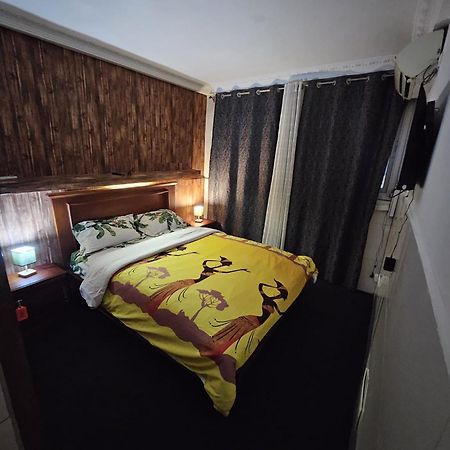 Homestay Appartement 2 Chambres Yaoundé 外观 照片
